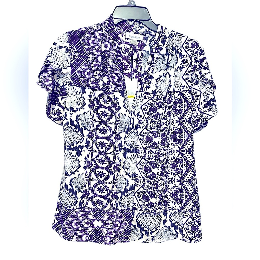 Purple and White Patterned Split Cap Shortsleeved Blouse SZ M Calvin Klein